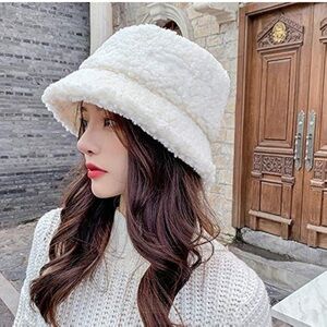 ORLY Cozy White Bucket Hat